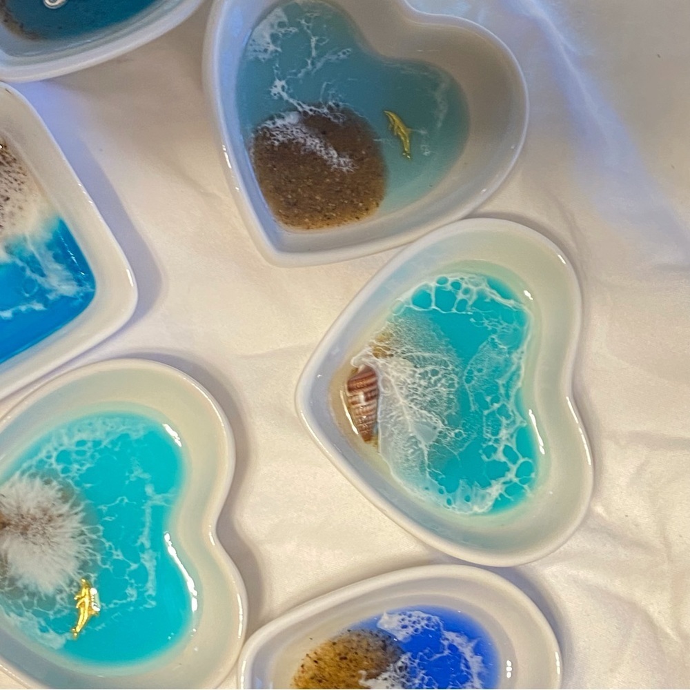 6 for$20♥️Ocean resin trinket dish. I’ll pick one at random for you. - Picture 7 of 12